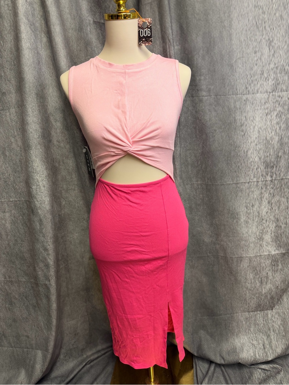 Sleeveless Two-Tone Pink Twist Cutout Midi Dress